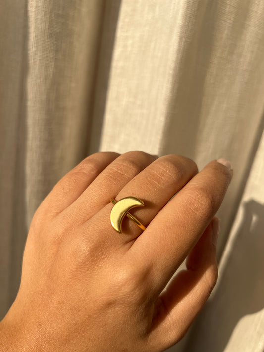 Crescent ring